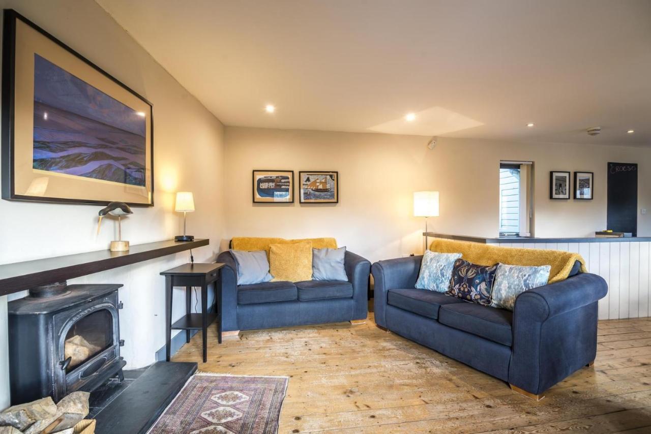 Rock Cottage - 3 Bedroom Holiday Home - Fishguard Eksteriør billede