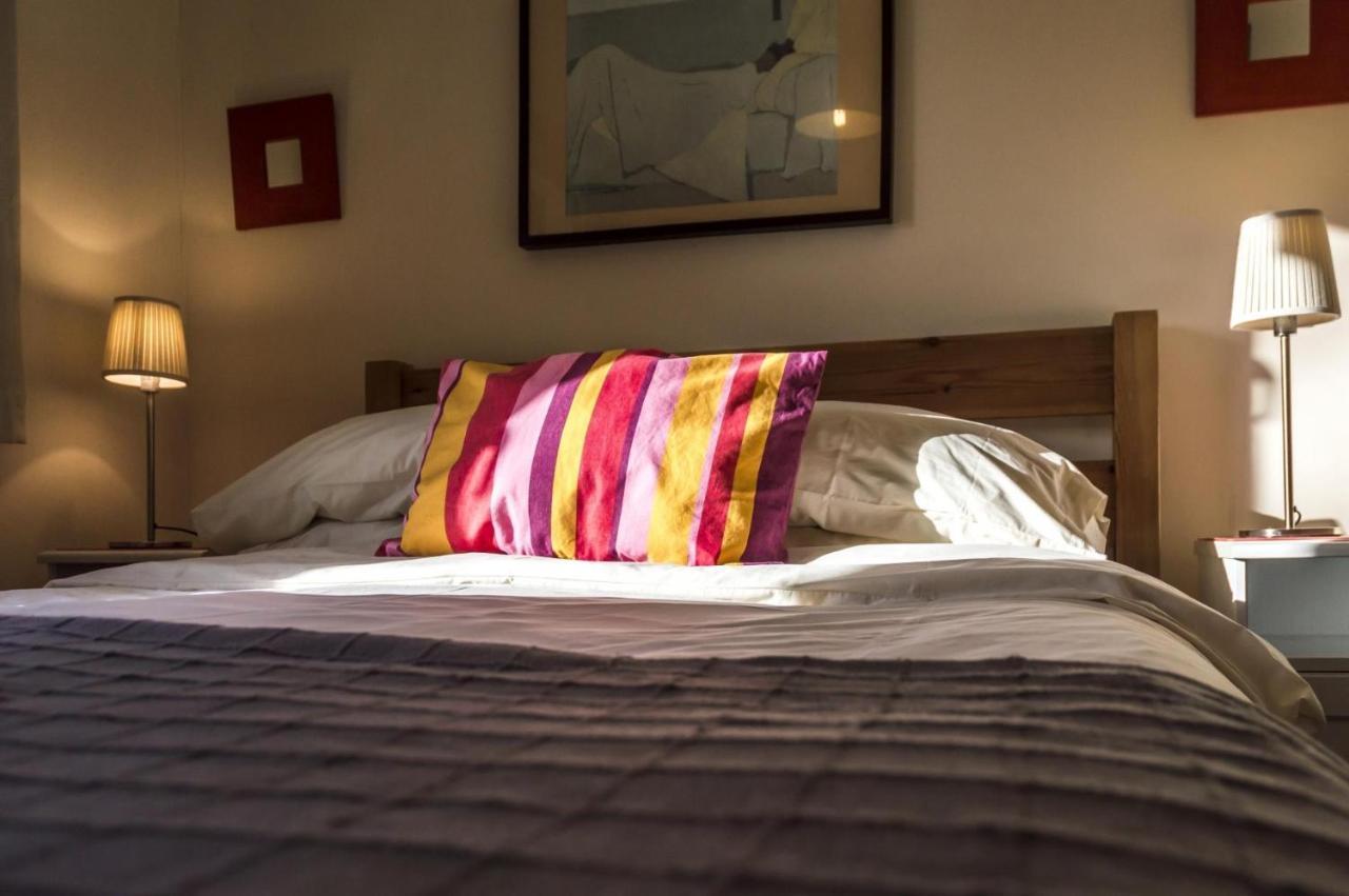 Rock Cottage - 3 Bedroom Holiday Home - Fishguard Eksteriør billede